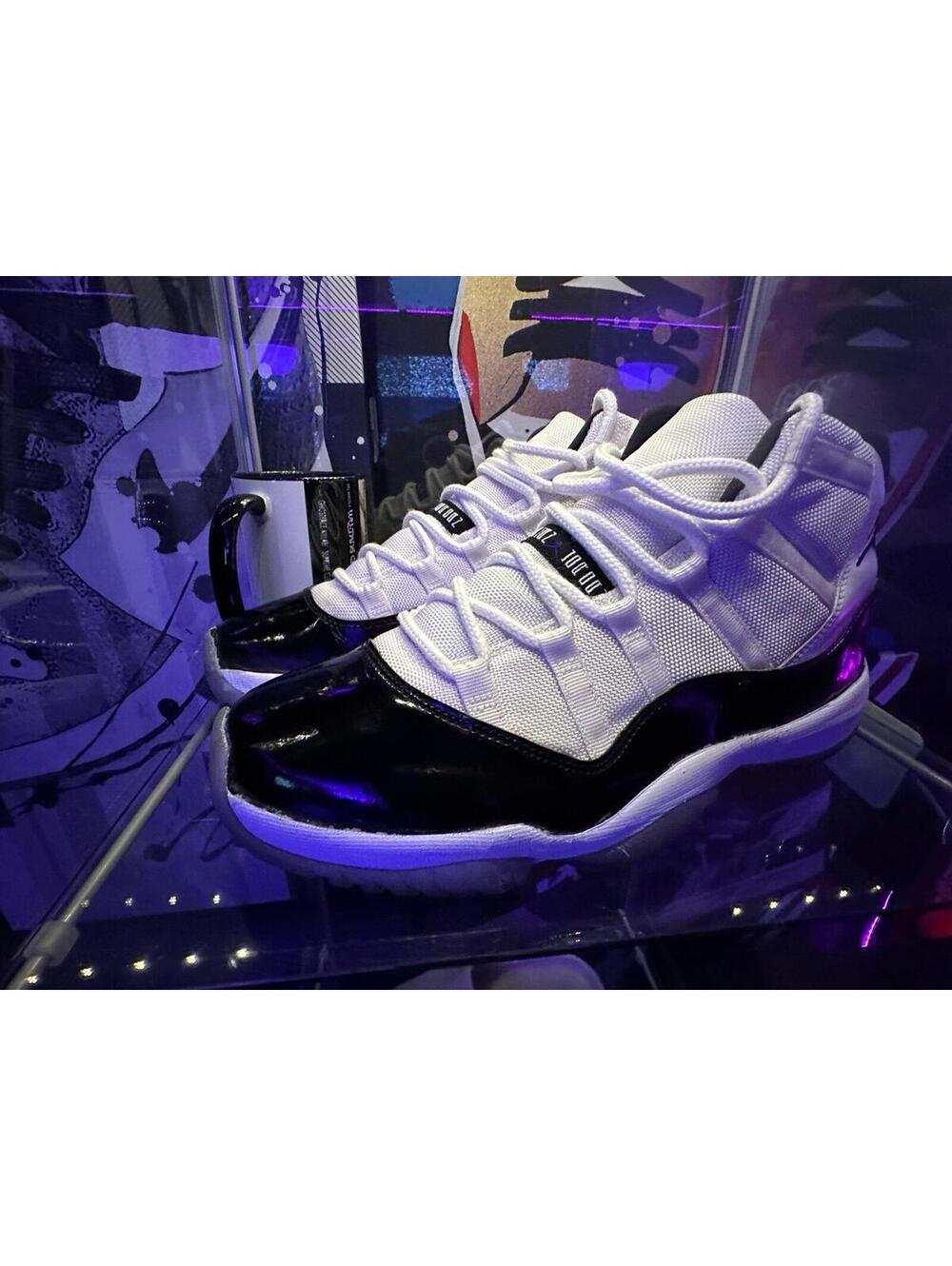 Nike Air Jordan 11 “Concord” Retro SIZE:11